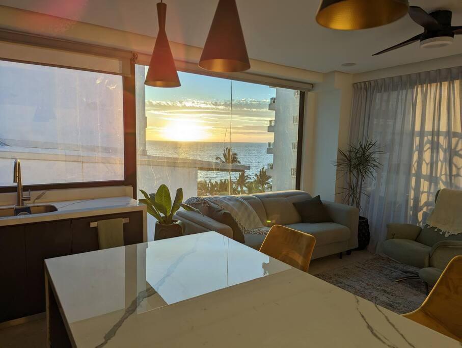 Ocean View Penthouse In P.V. Romantic Zone 푸에르토 발라타 외부 사진