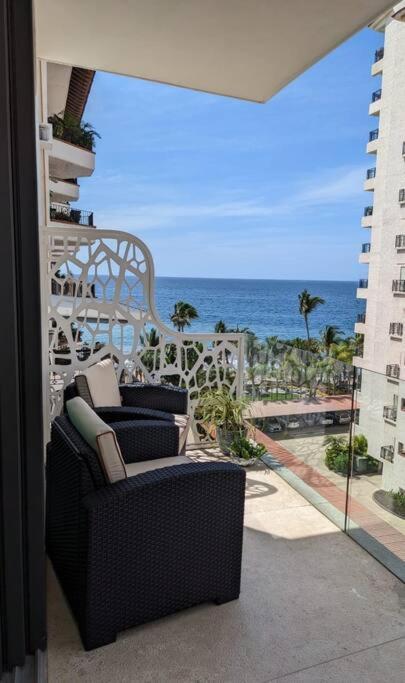 Ocean View Penthouse In P.V. Romantic Zone 푸에르토 발라타 외부 사진