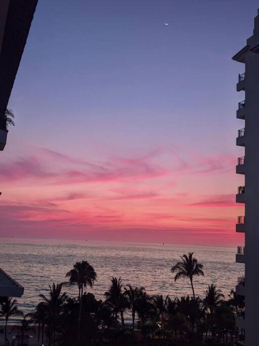 Ocean View Penthouse In P.V. Romantic Zone 푸에르토 발라타 외부 사진