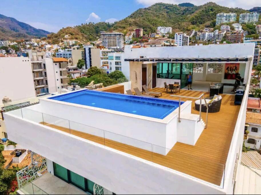 Ocean View Penthouse In P.V. Romantic Zone 푸에르토 발라타 외부 사진