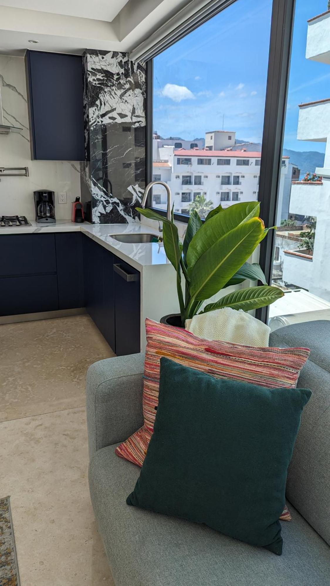 Ocean View Penthouse In P.V. Romantic Zone 푸에르토 발라타 외부 사진